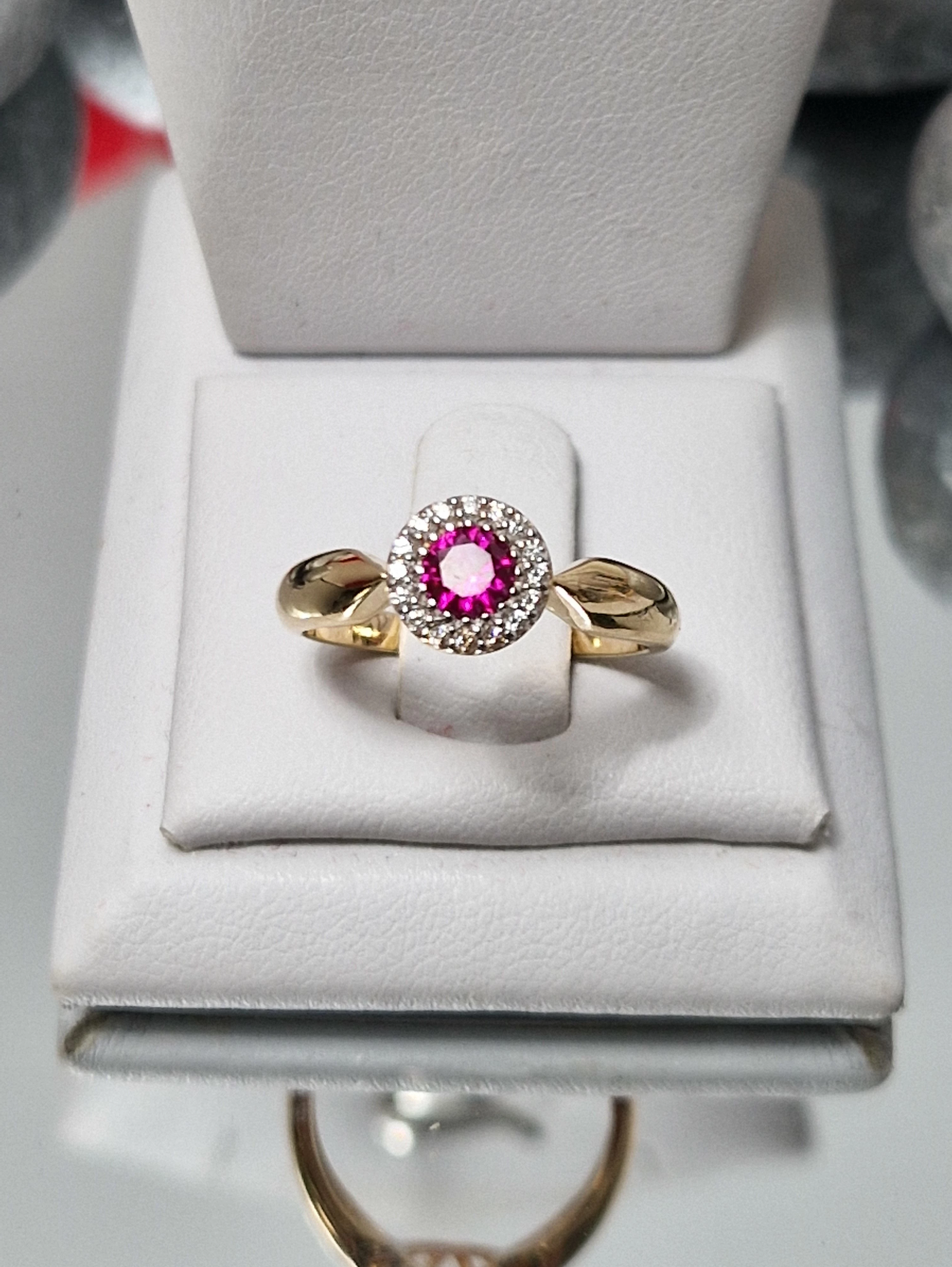 zloty-pierscionek-585239g-bordowa-cyrkonia-dookola-male-cyrkonie-3-maja-105-dabrowa-gornicza