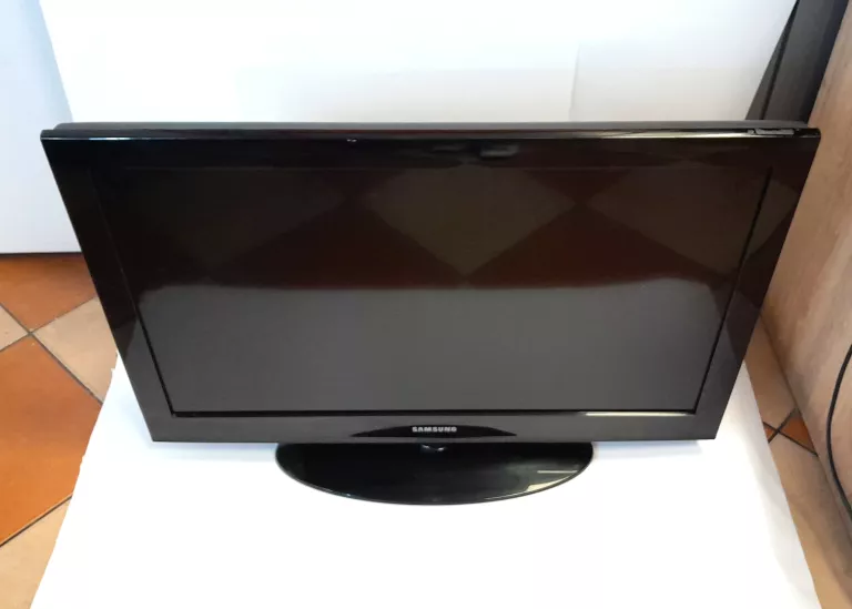 telewizor-samsung-le32d400e1w-stan-uzywany