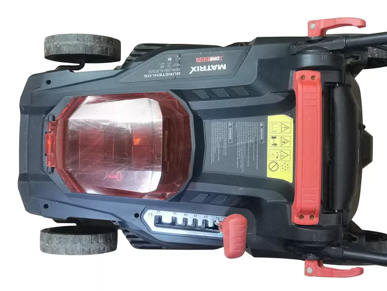 KOSIARKA AKUMULATOROWA MATRIX ALM 40 X-ONE + 2X AKU 2.0AH + ŁADOWARKA
