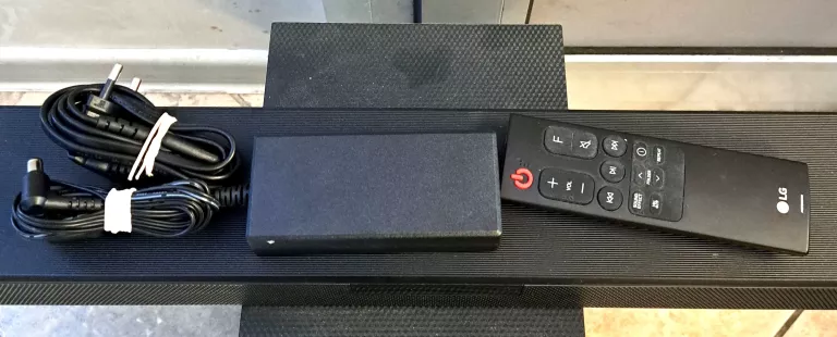 SOUNDBAR LG NO.SN4/SUB/PILOT/OKABLOWANIE