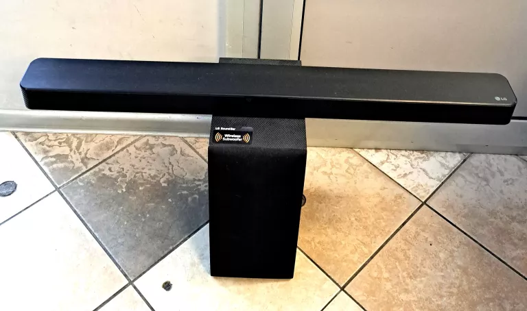SOUNDBAR LG NO.SN4/SUB/PILOT/OKABLOWANIE