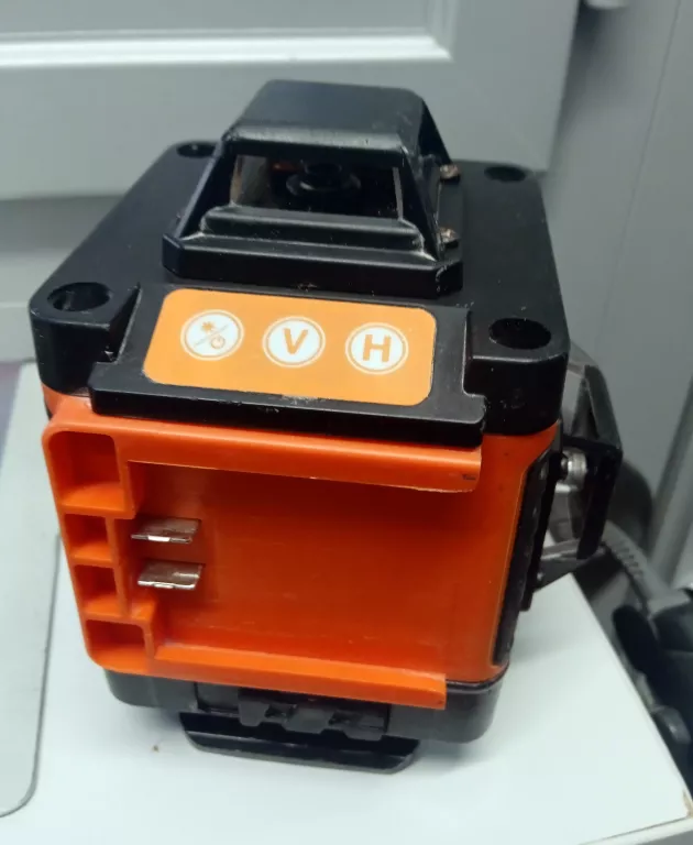 poziomica-laser-heckermann-4dl-stan-uzywany