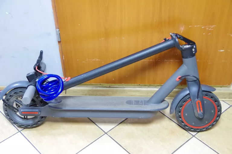 PROFESJONALNA HULAJNOGA ELEKTRYCZNA AOVO PRO M365 Z ZAPIĘCIEM CZYTAJ