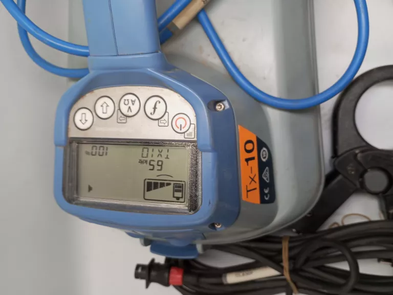 lokalizator-radiodetection-rd-8000-w-futerale-stan-uzywany