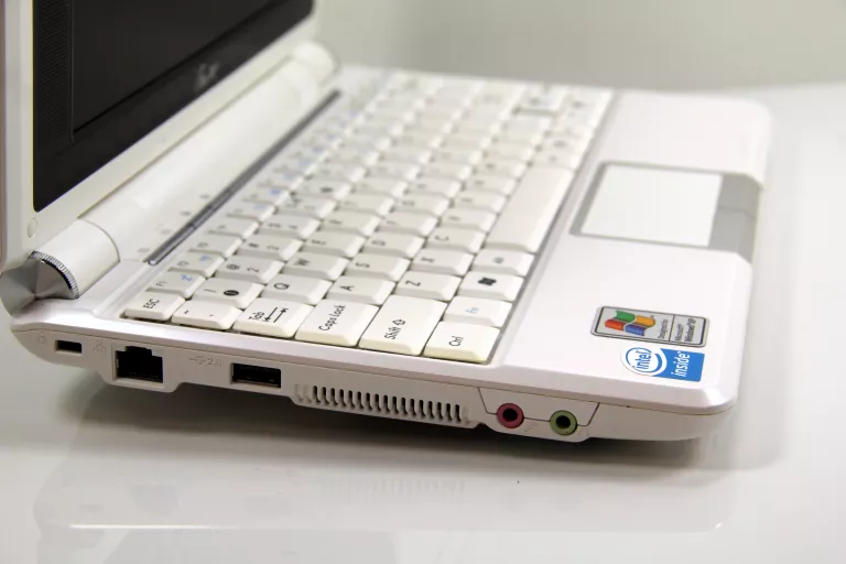 LAPTOP ASUS EEE PC 904HD 1GB/160GB INTEL UMA 10 CALI