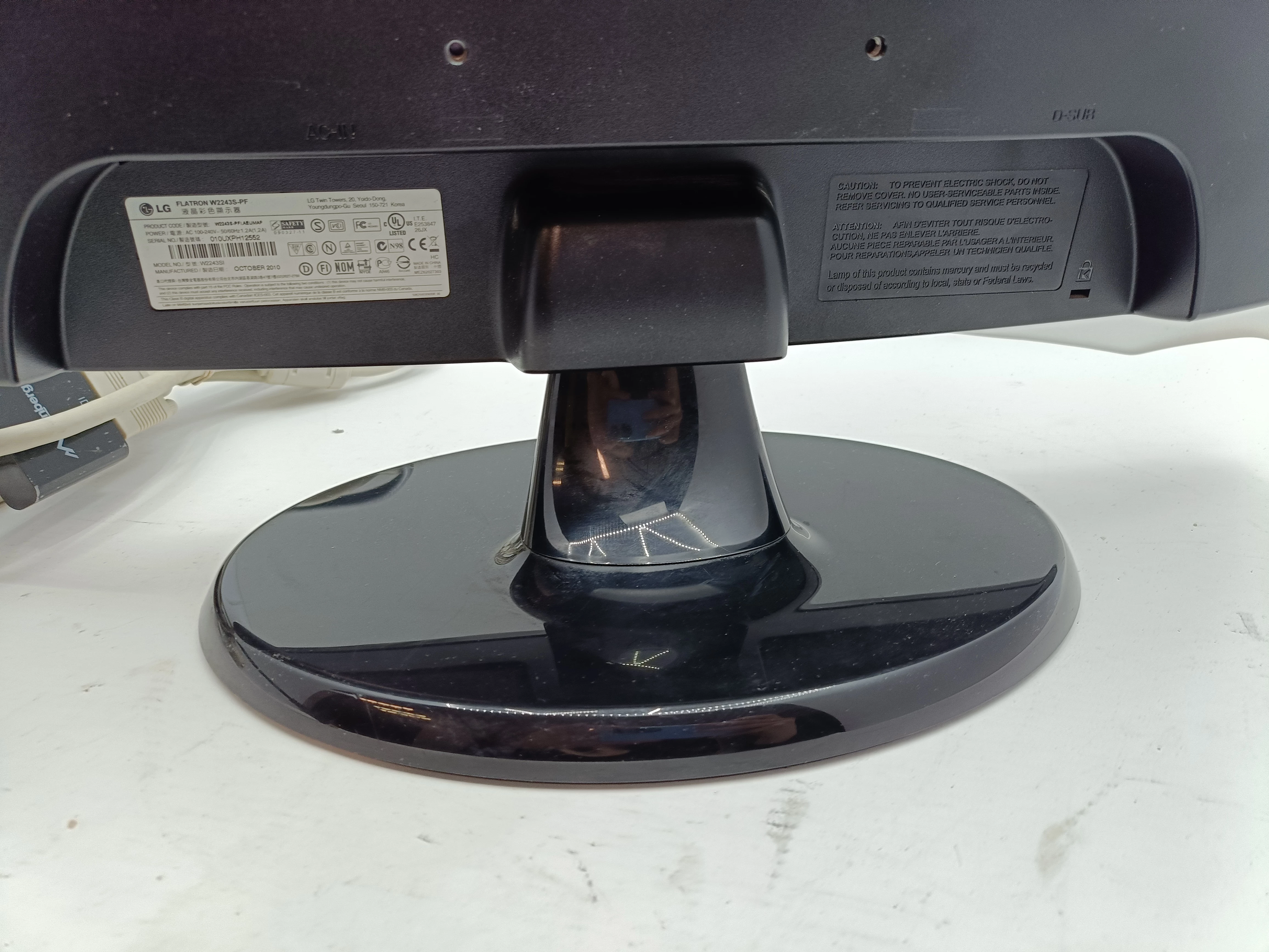 monitor-led-lg-w2243s-pf-ean-gtin-8808992522812