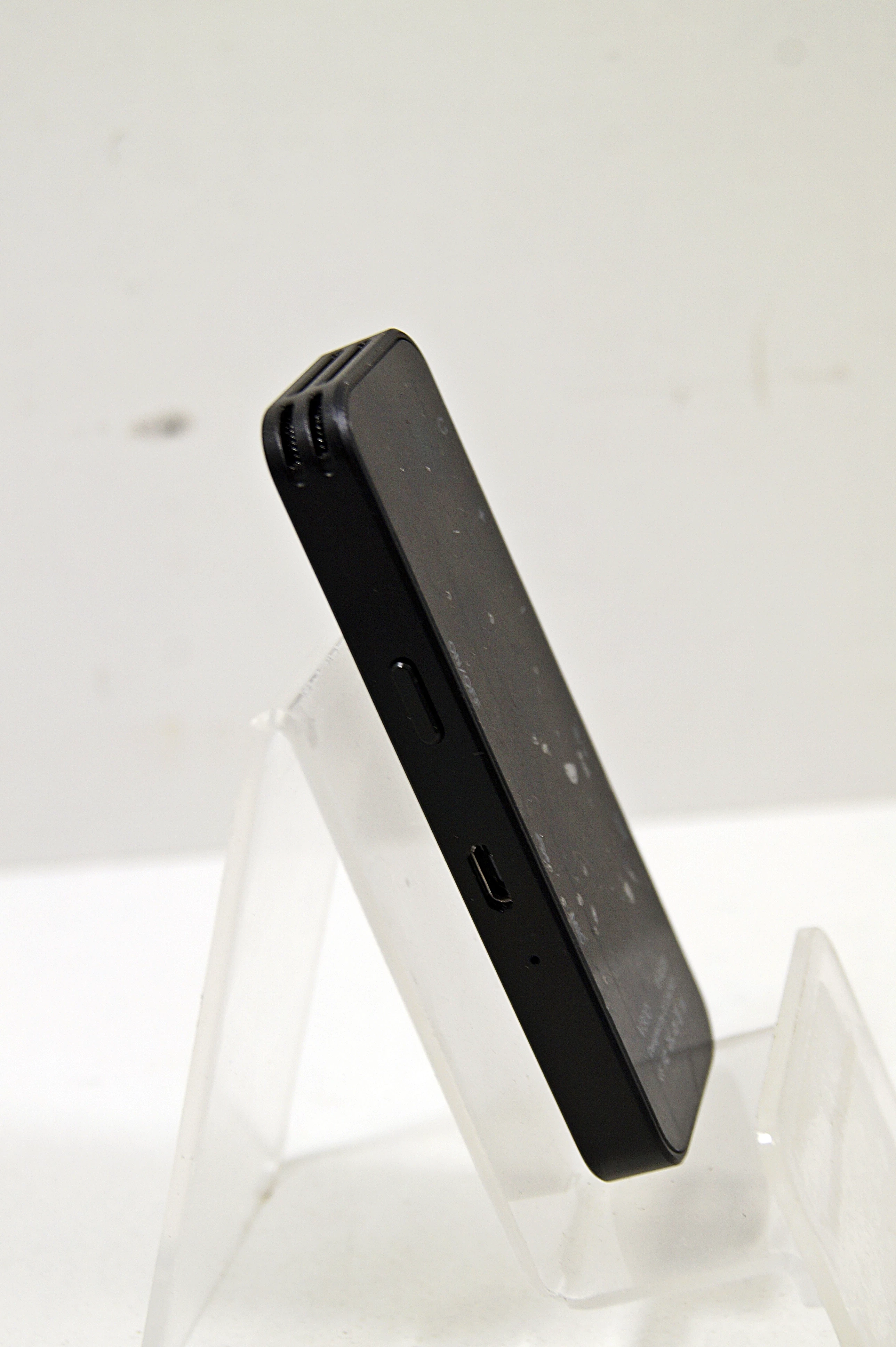 dyktafon-zoo-aoxo-v-300-64-gb-ladny-stan-kod-producenta-zooaoxo