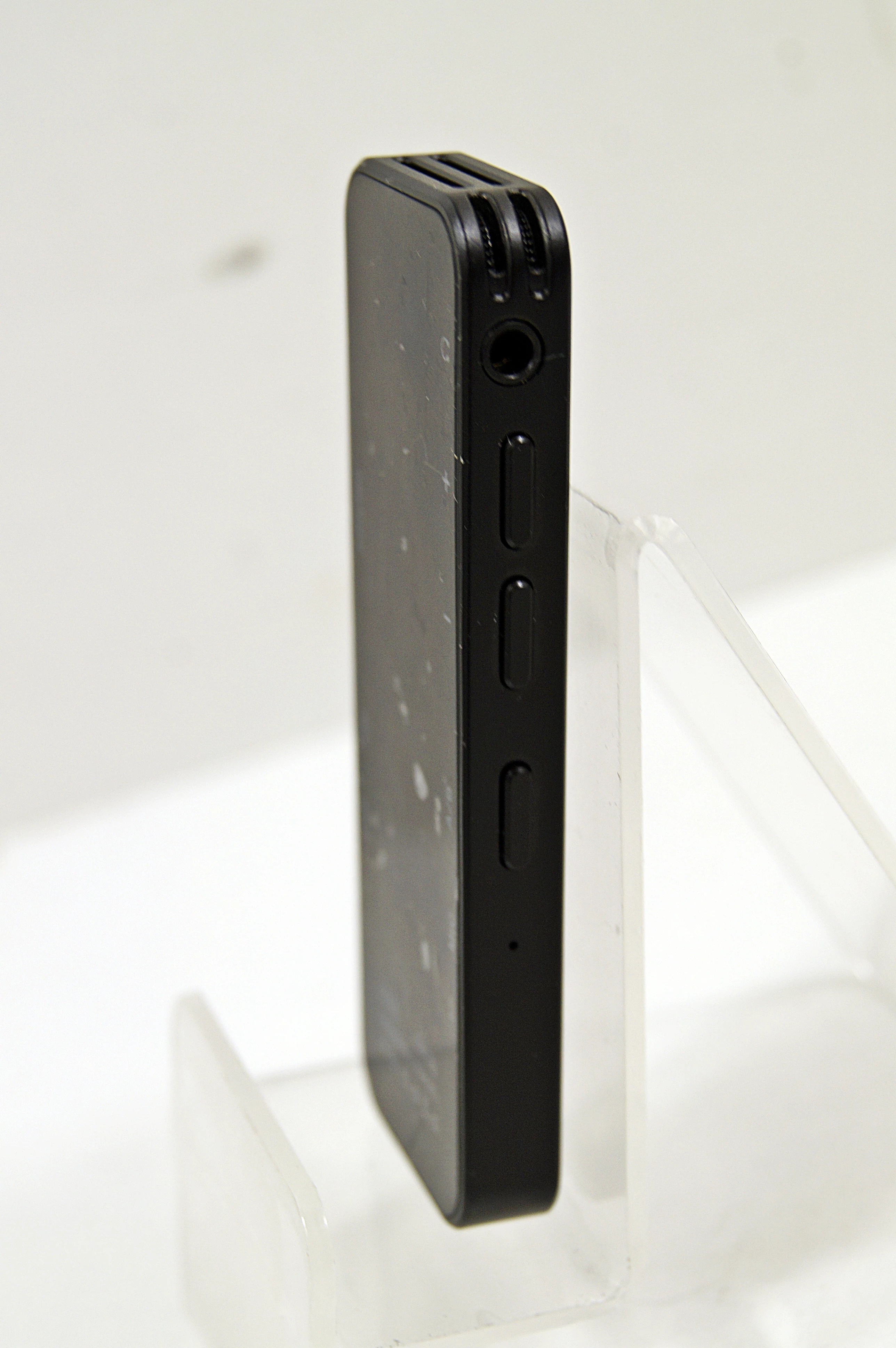 dyktafon-zoo-aoxo-v-300-64-gb-ladny-stan-ean-gtin-5905799106054