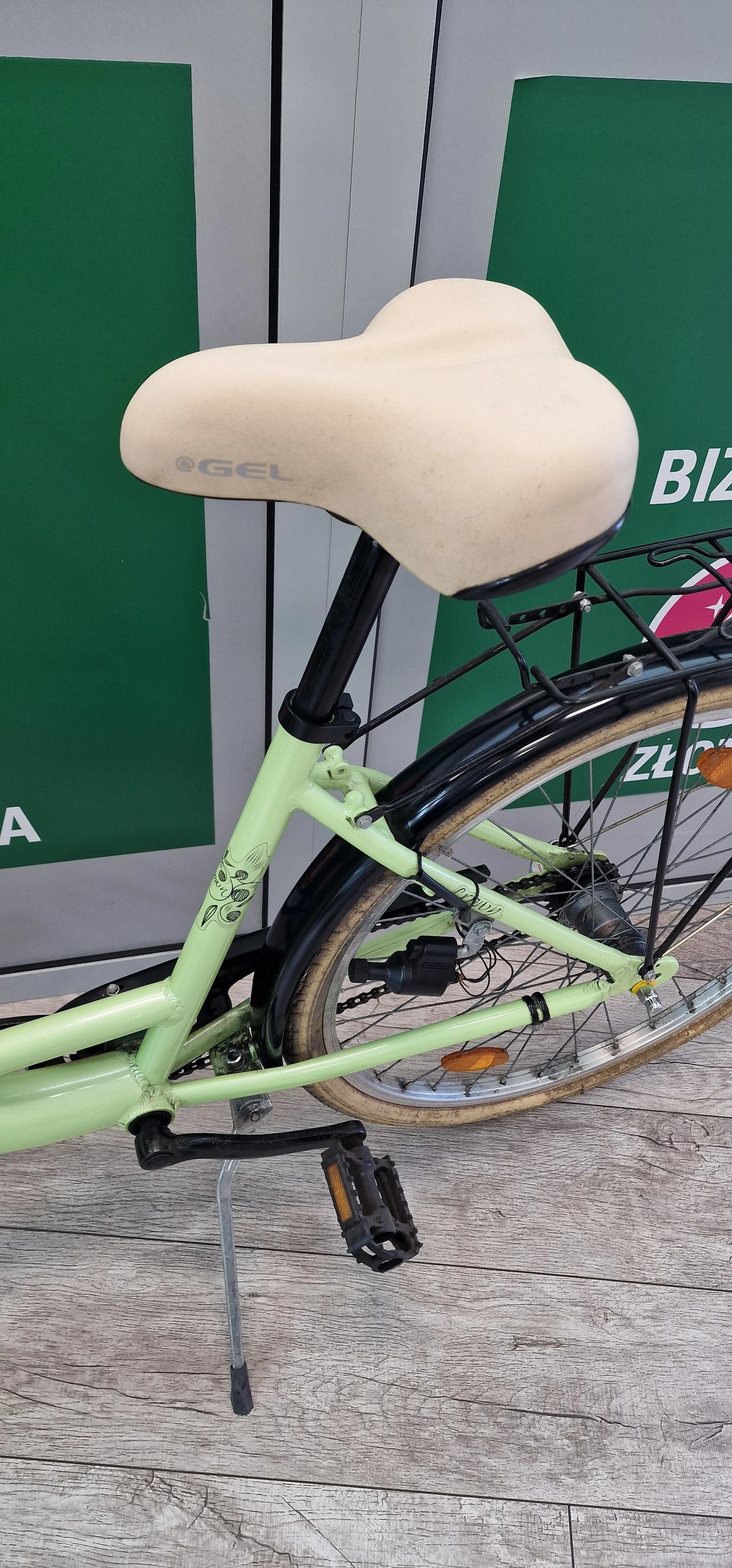 rower-damka-crown-zielona-stan-uzywany