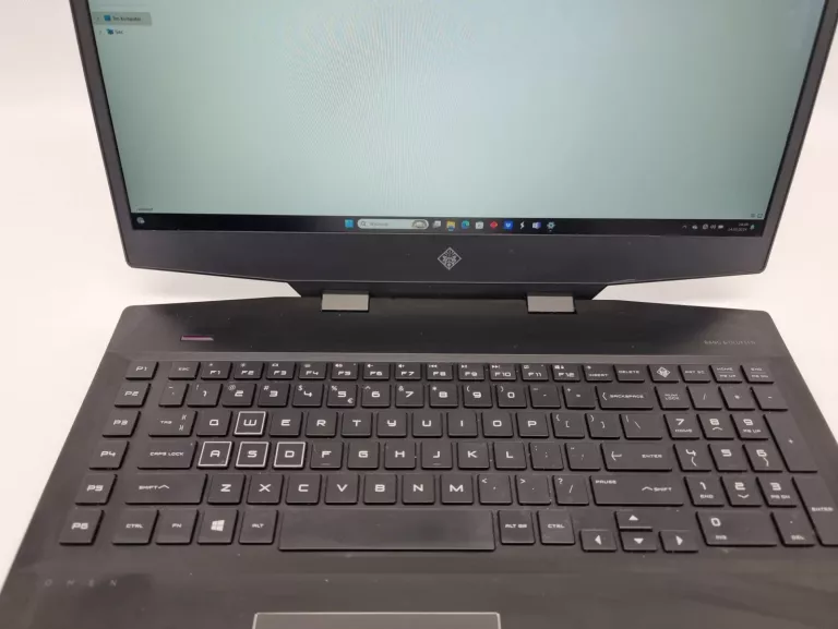 laptop-hp-omen-17-17-cb0006nw-173i58gb512gb-seria-procesora-intel-core-i5