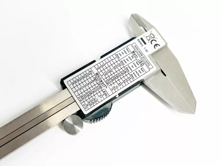 SUWMIARKA ELEKTRONICZNA SCALA 150MM INOX DIN 862