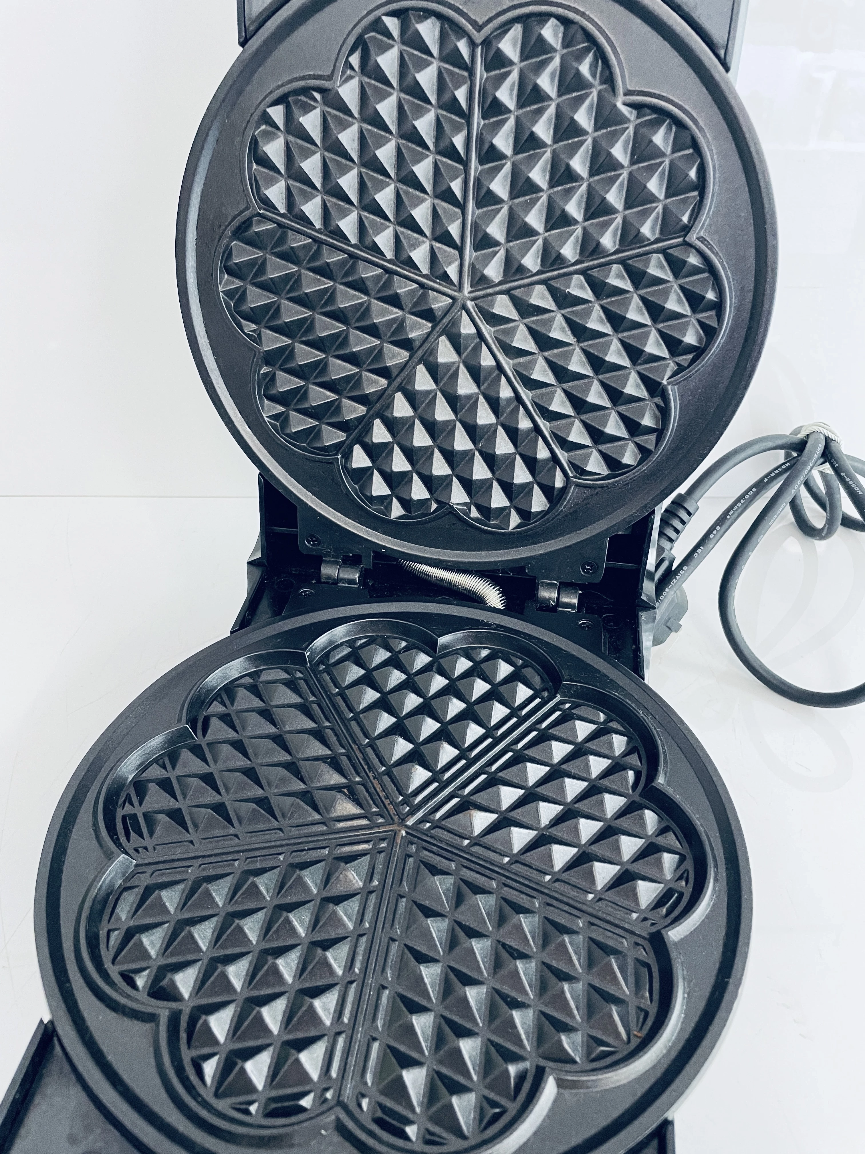 bifinett-gofrownica-serca-stan-uzywany