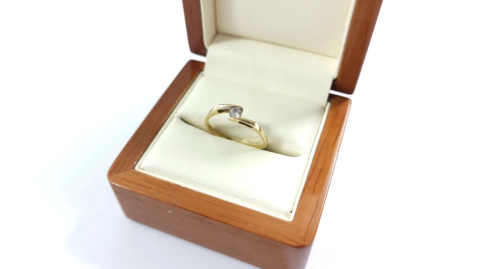 zloty-pierscionek-z-cyrkonia-p333132gr15-ean-gtin-5902403210053