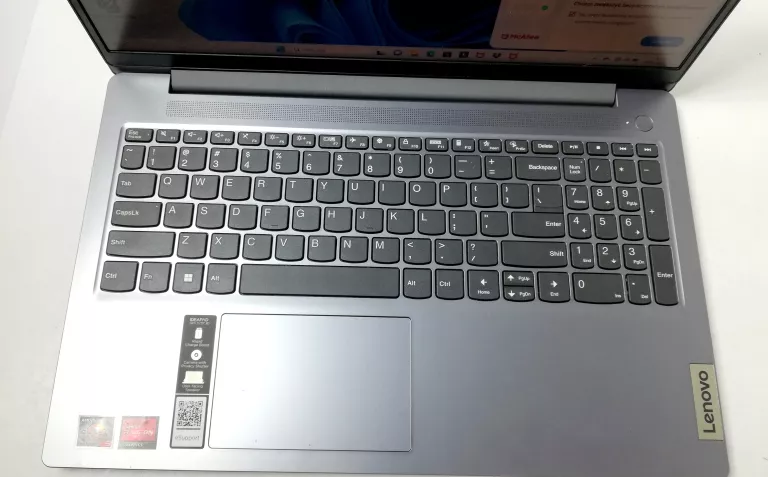 LAPTOP LENOVO IDEAPAD SLIM 3 15ABR8 15,6 " AMD RYZEN 5 16GB/512GB POLECAM