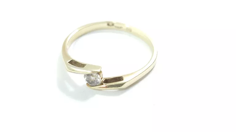 zloty-pierscionek-z-cyrkonia-p333132gr15-stan-11323-2