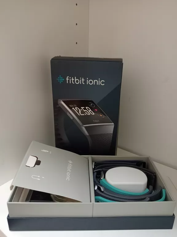 SMARTWATCH FITBIT IONIC OPIS
