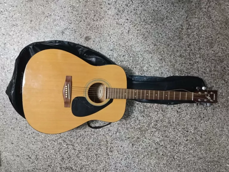 GITARA YAMAHA F-310P