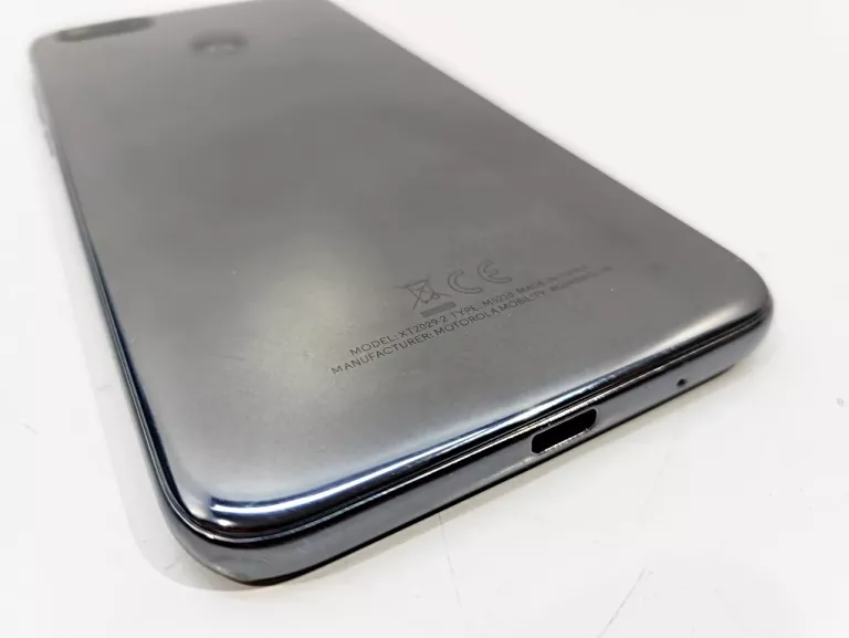 TELEFON MOTOROLA MOTO E6 PLAY USZKODZONY