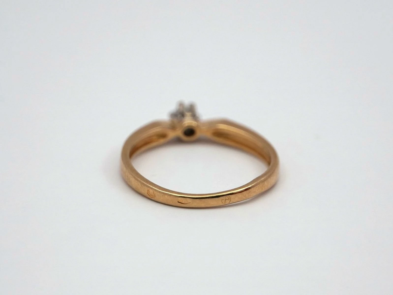 zloty-pierscionek-z-brylantem-585-14k-r10-160g-cert-kamien-17088-128