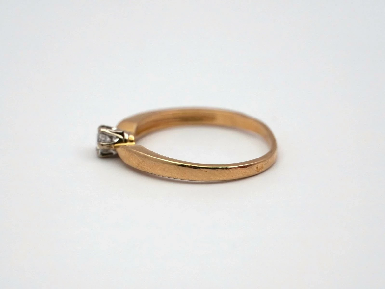 zloty-pierscionek-z-brylantem-585-14k-r10-160g-cert-material-15835-2