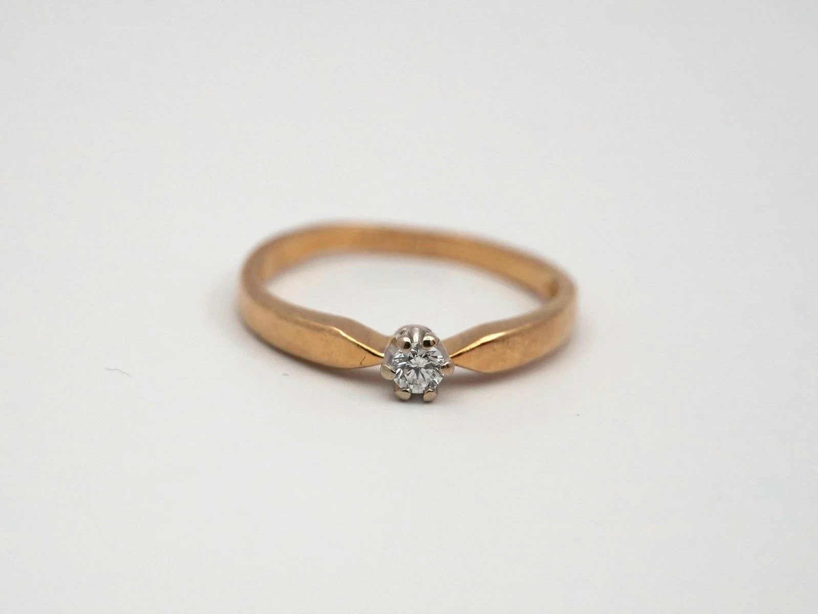 zloty-pierscionek-z-brylantem-585-14k-r10-160g-cert-stan-11323-2