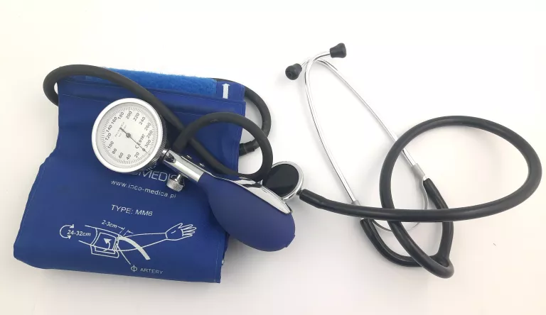 CIŚNIENIOMIERZ ZE STETOSKOPEM INCO MEDICA