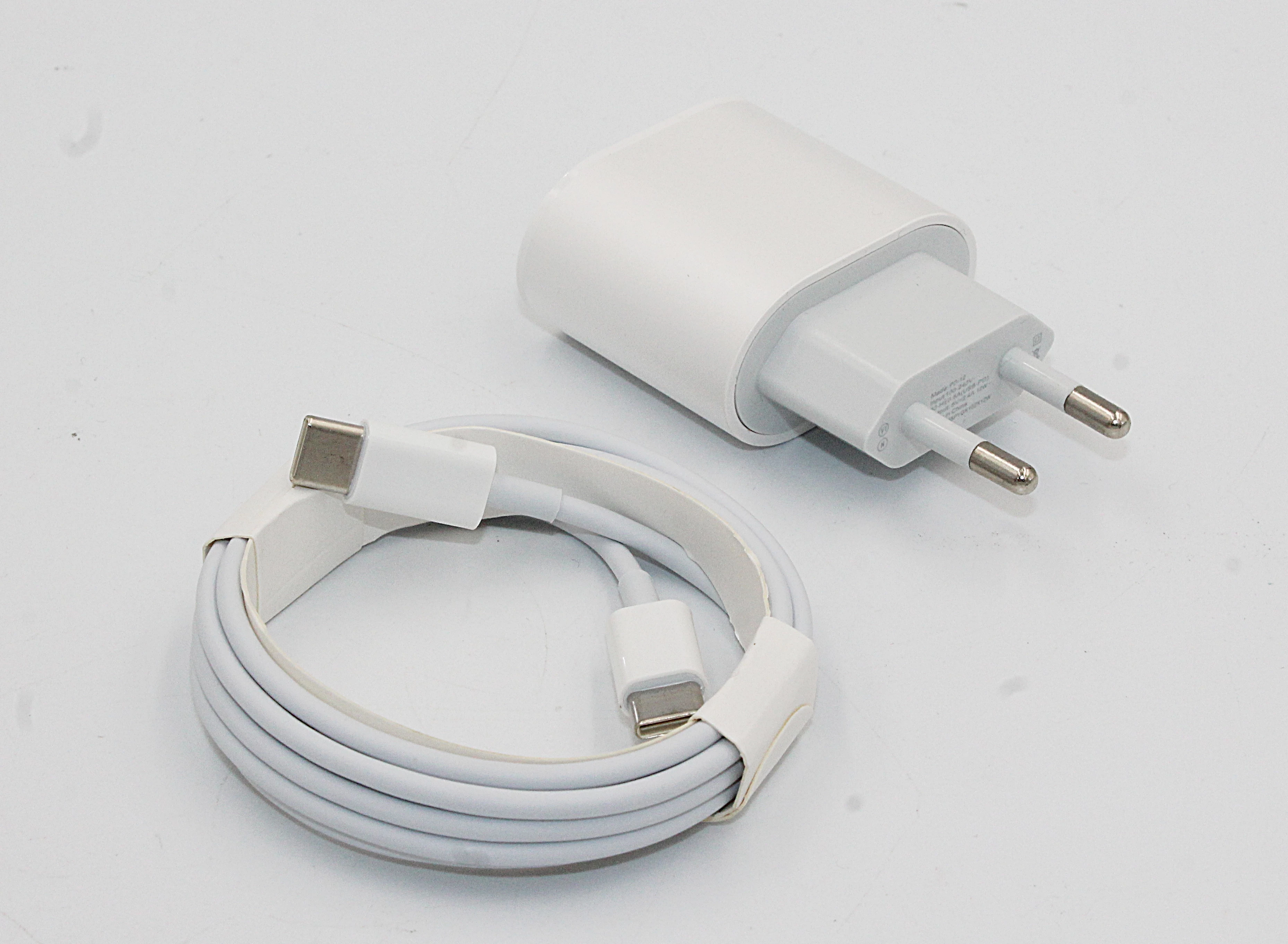 ladowarka-12w-5a-pd-12-biala-kabel-usb-typ-c-kod-producenta-szybka-ladowarka-kostka-20w-kabel-2m