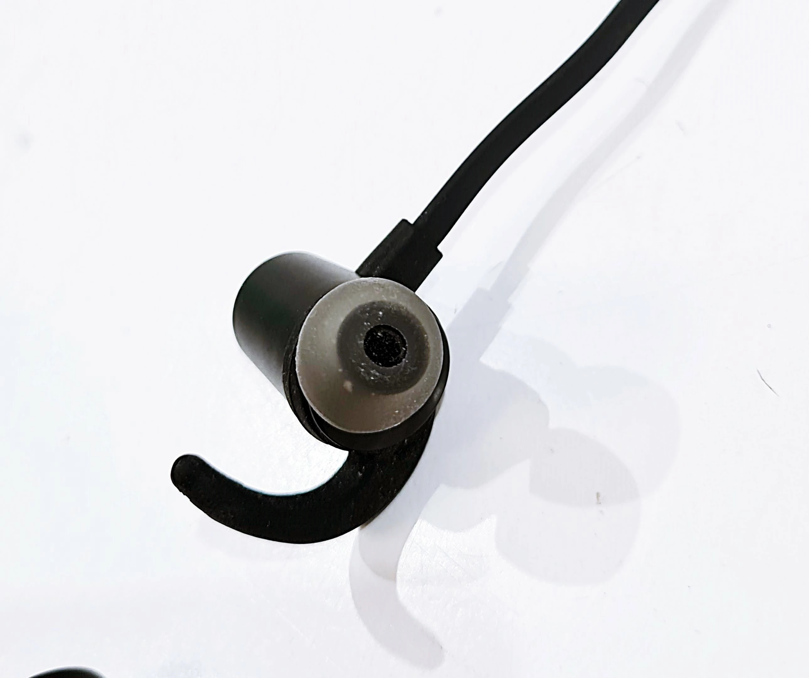 sluchawki-bt-motorola-verve-loop-105-34e-220-marka-motorola