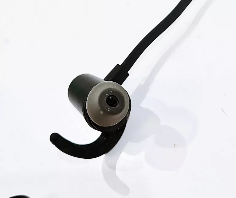 sluchawki-bt-motorola-verve-loop-105-34e-220-marka-motorola