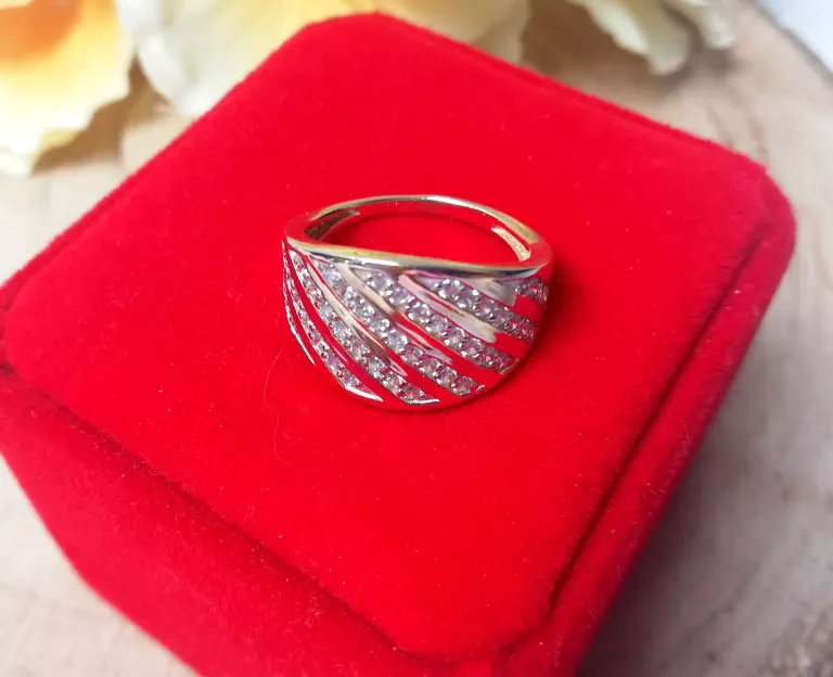 ZŁOTY PIERŚCIONEK SZEROKI RZĘDY CYRKONII 4,22GR 585 R16 J