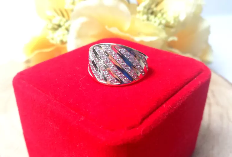 ZŁOTY PIERŚCIONEK SZEROKI RZĘDY CYRKONII 4,22GR 585 R16 J