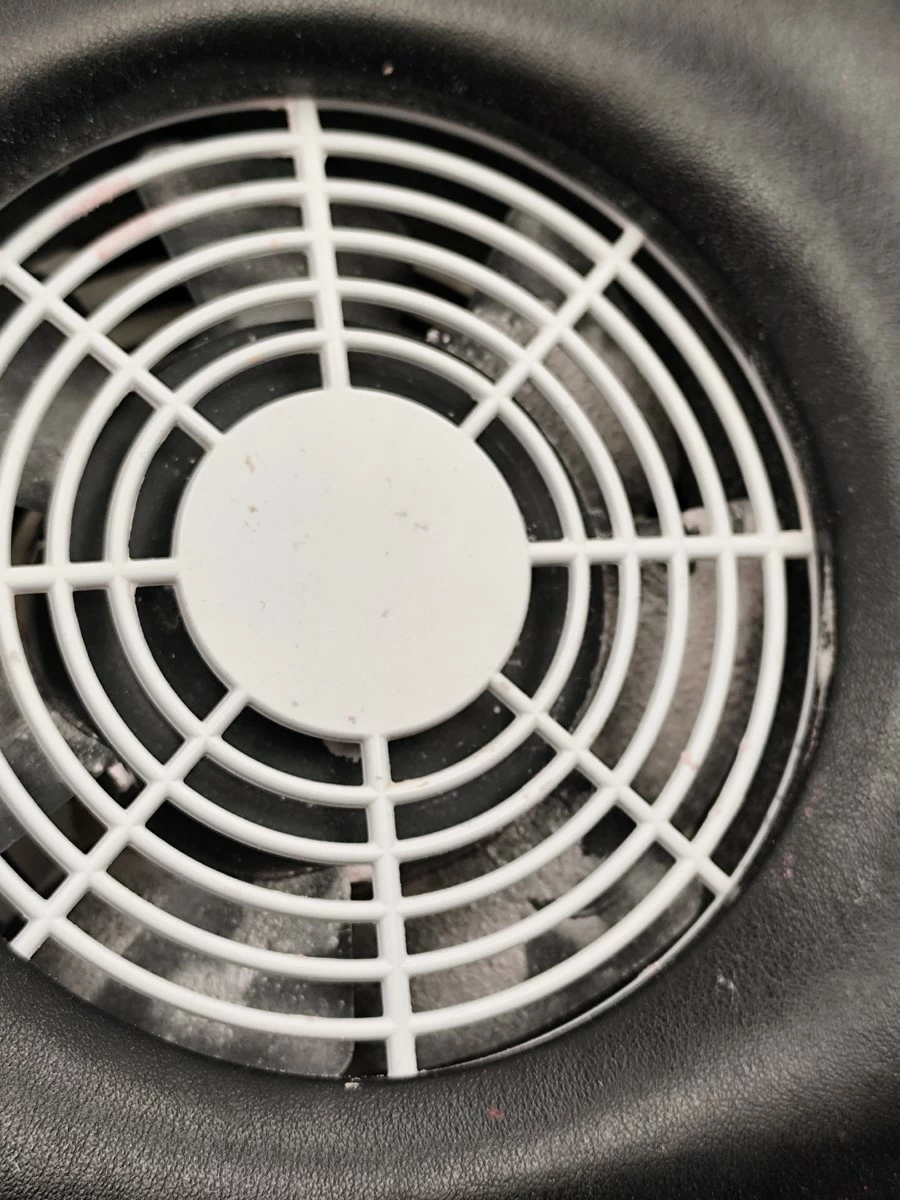 pochlaniacz-pylu-nail-dust-machine-stan-11323-2