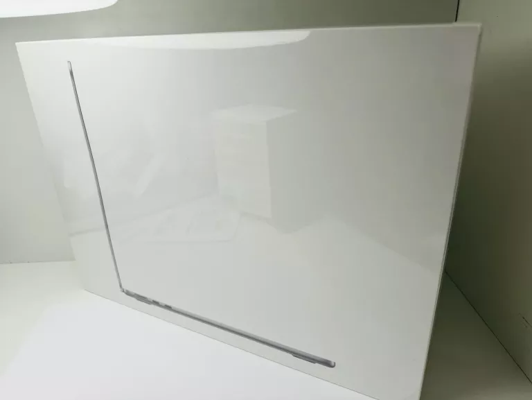 APPLE MACBOOK AIR 13.6 M2 16/256GB IDEAŁ A2681