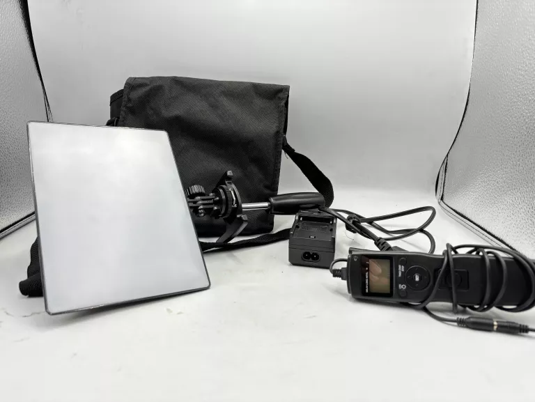 LAMPA YONGNUO NP-F750 + WYZWALACZ