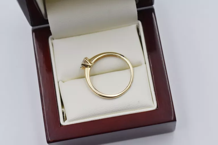 piekny-zloty-pierscionek-585-z-cyrkonia-585-286g-r20-waga-286