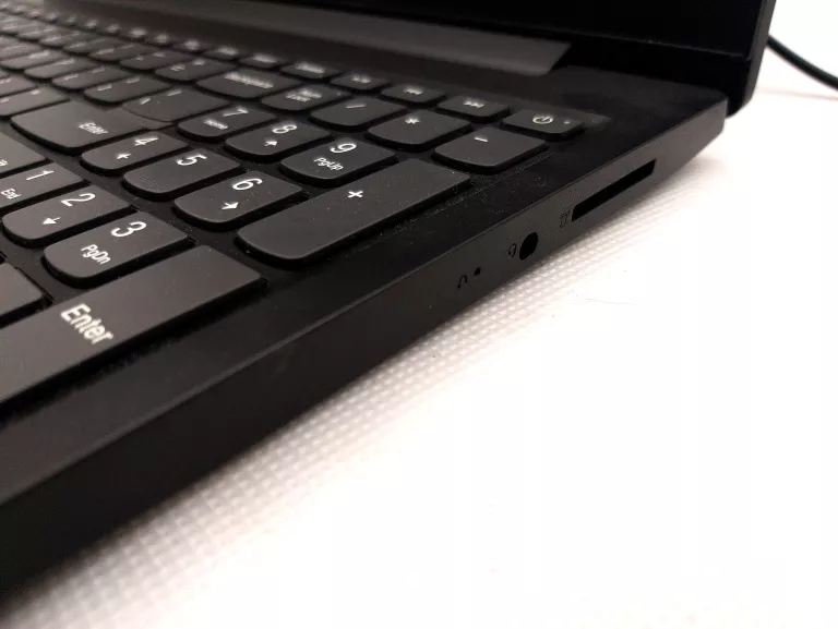LAPTOP LENOVO IDEAPAD S145-15AST | AMD A6-9225 | 8GB | 256 SSD |