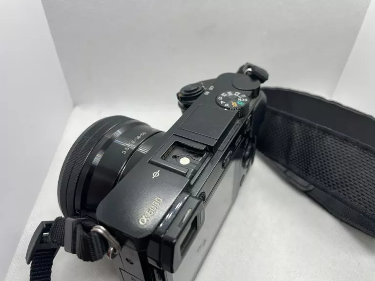 aparat-sony-alpha-6000-obiektyw-w-zestawie-korpus-obiektyw