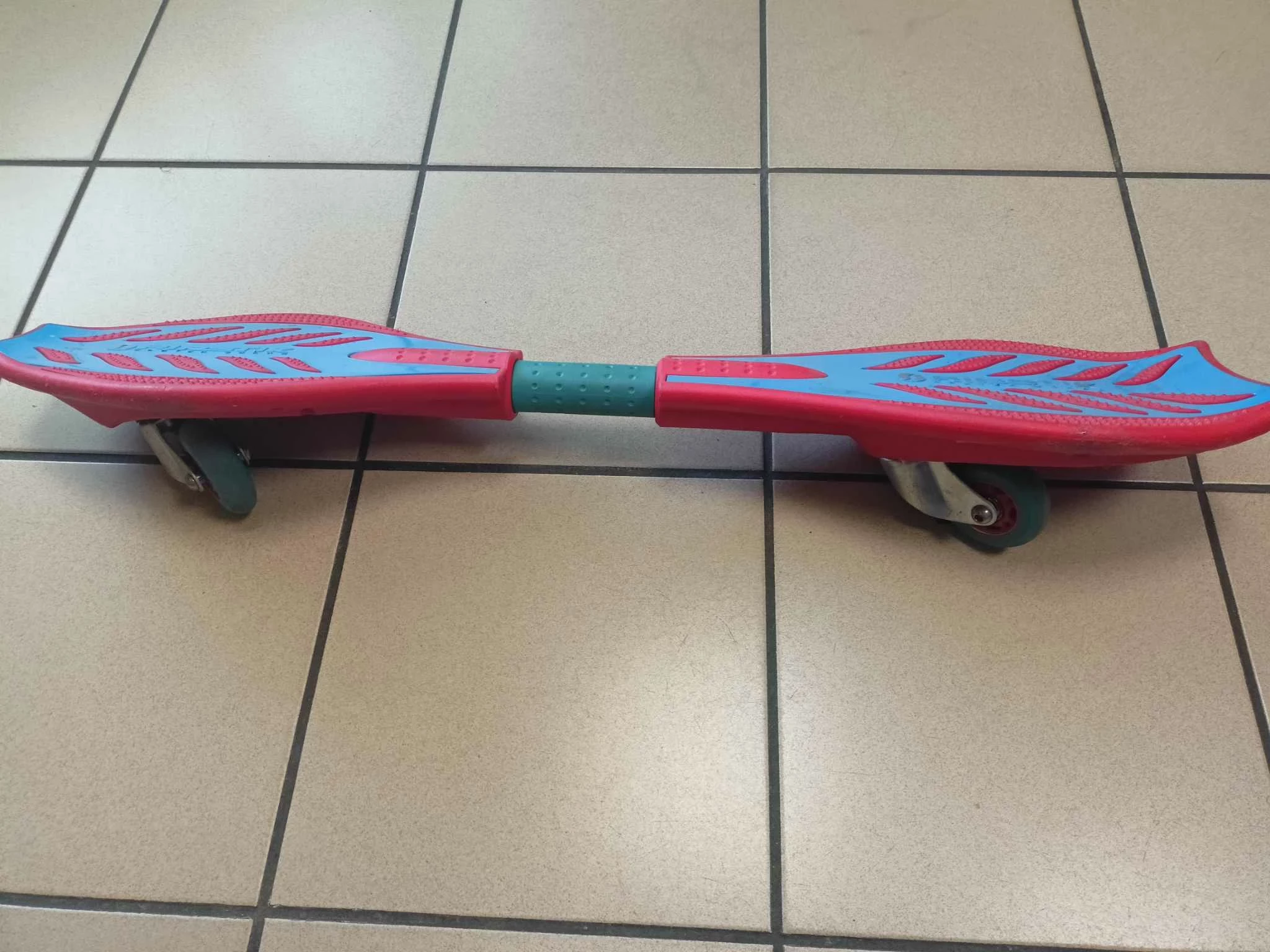 deskorolka-waveboard-razor-ripstik-brights-15073349-kolor-czerwony