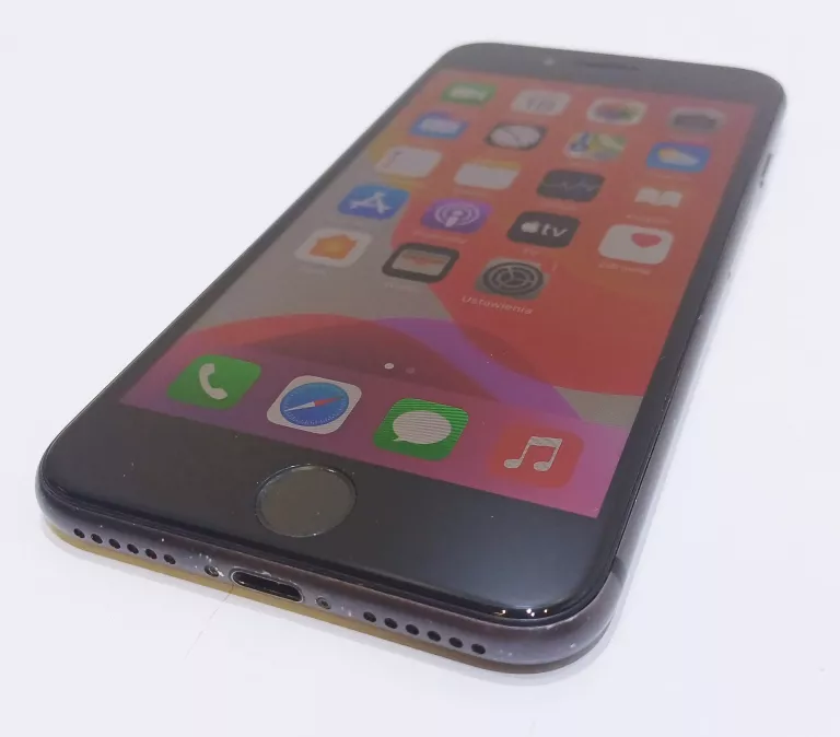 TELEFON IPHONE 8 64GB BAT.81% CZARNY