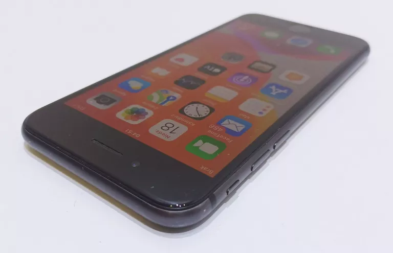 TELEFON IPHONE 8 64GB BAT.81% CZARNY
