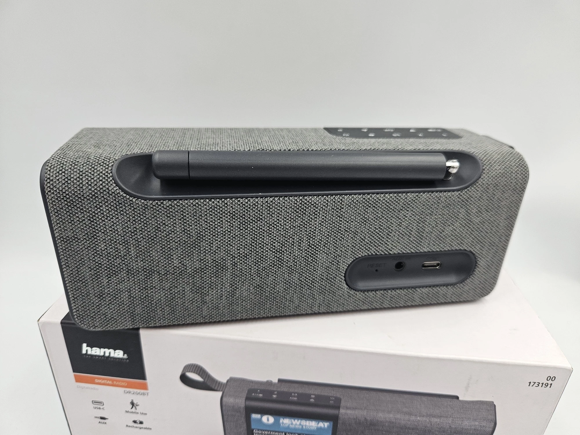 hama-dr200bt-radio-cyfrowe-przenosne-fmdabdabbluetooth-marka-hama