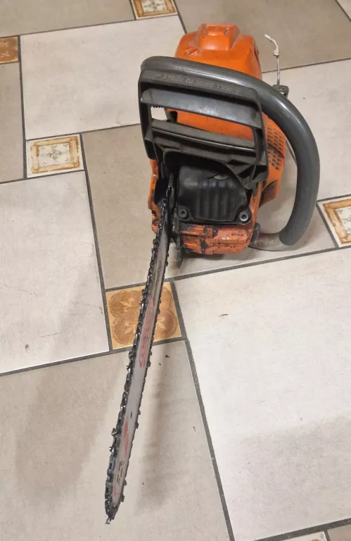 PIŁA SPALINOWA HUSQVARNA 555