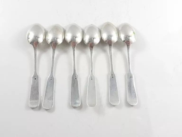 zestaw-srebrnych-sztuccow-dla-6-osob-800-1663g-stan-nie-wymaga-renowacji