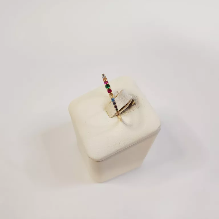 zloty-pierscionek-084-g-pr585-r23-stan-uzywany