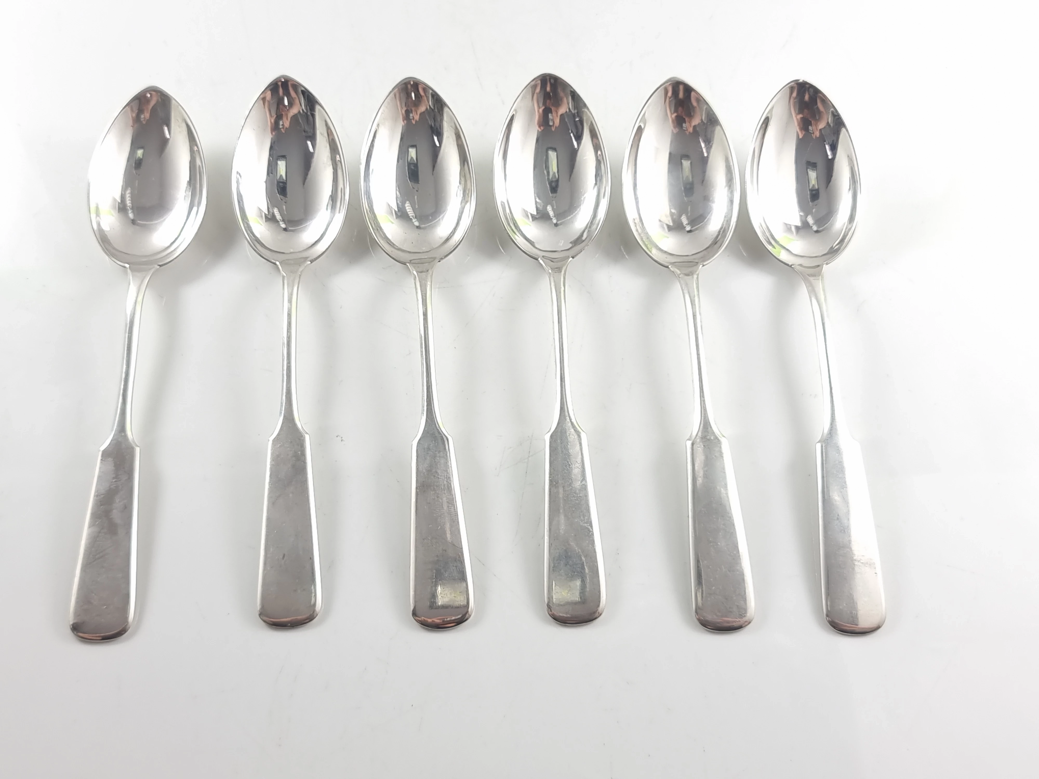 zestaw-srebrnych-sztuccow-dla-6-osob-800-1663g-stan-nie-wymaga-renowacji