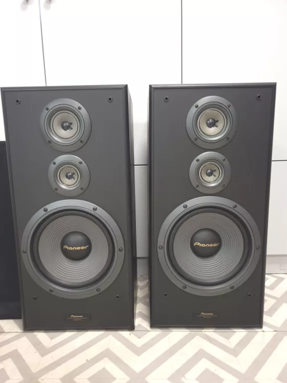 KOLUMNY PIONEER CS-7070