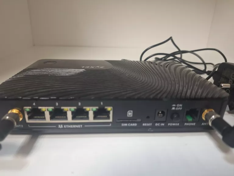 MODEM ROUTER 4G LTE ZYXEL LTE3311-Q222