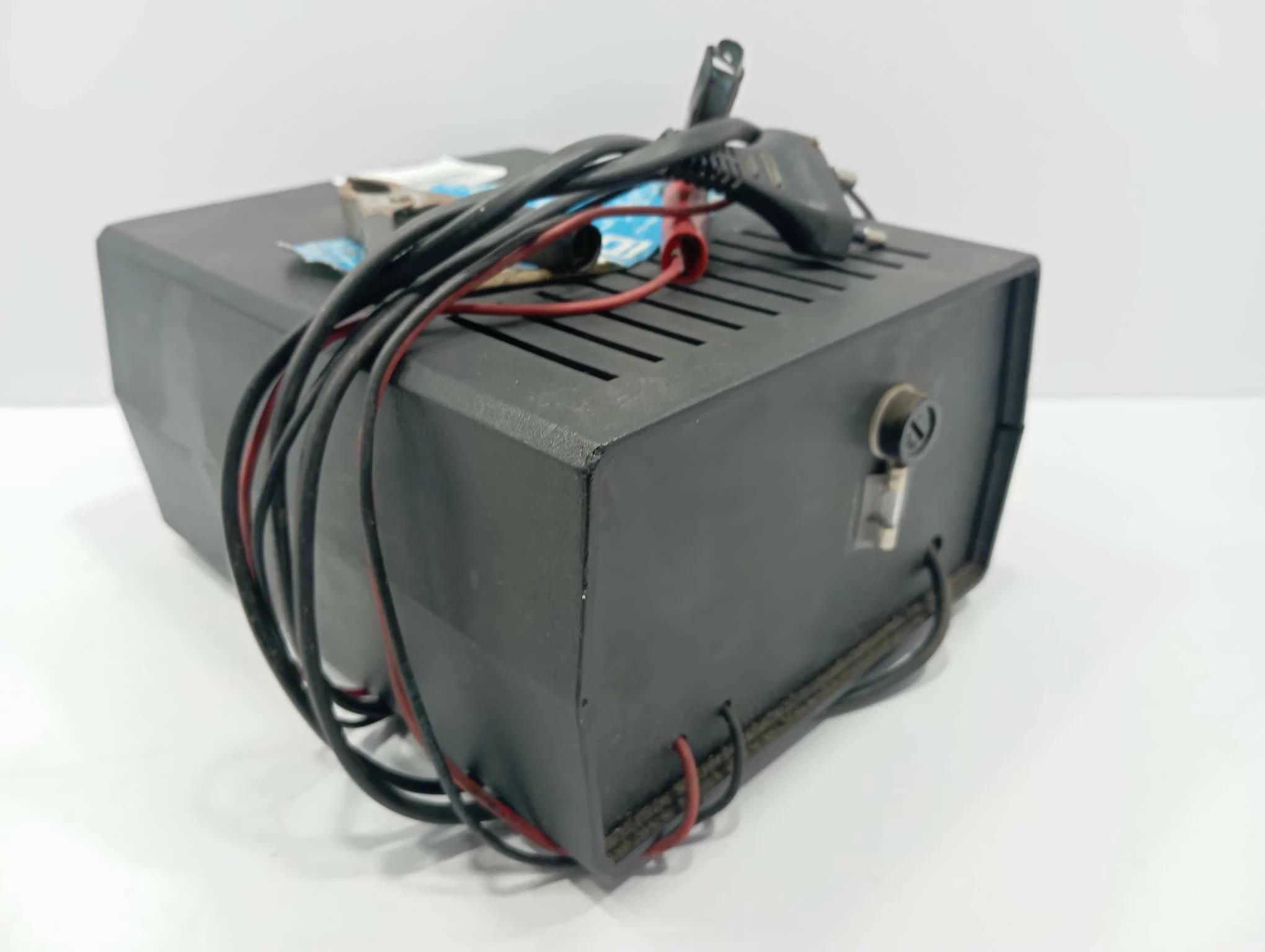 prostownik-thr-548-stan-uzywany