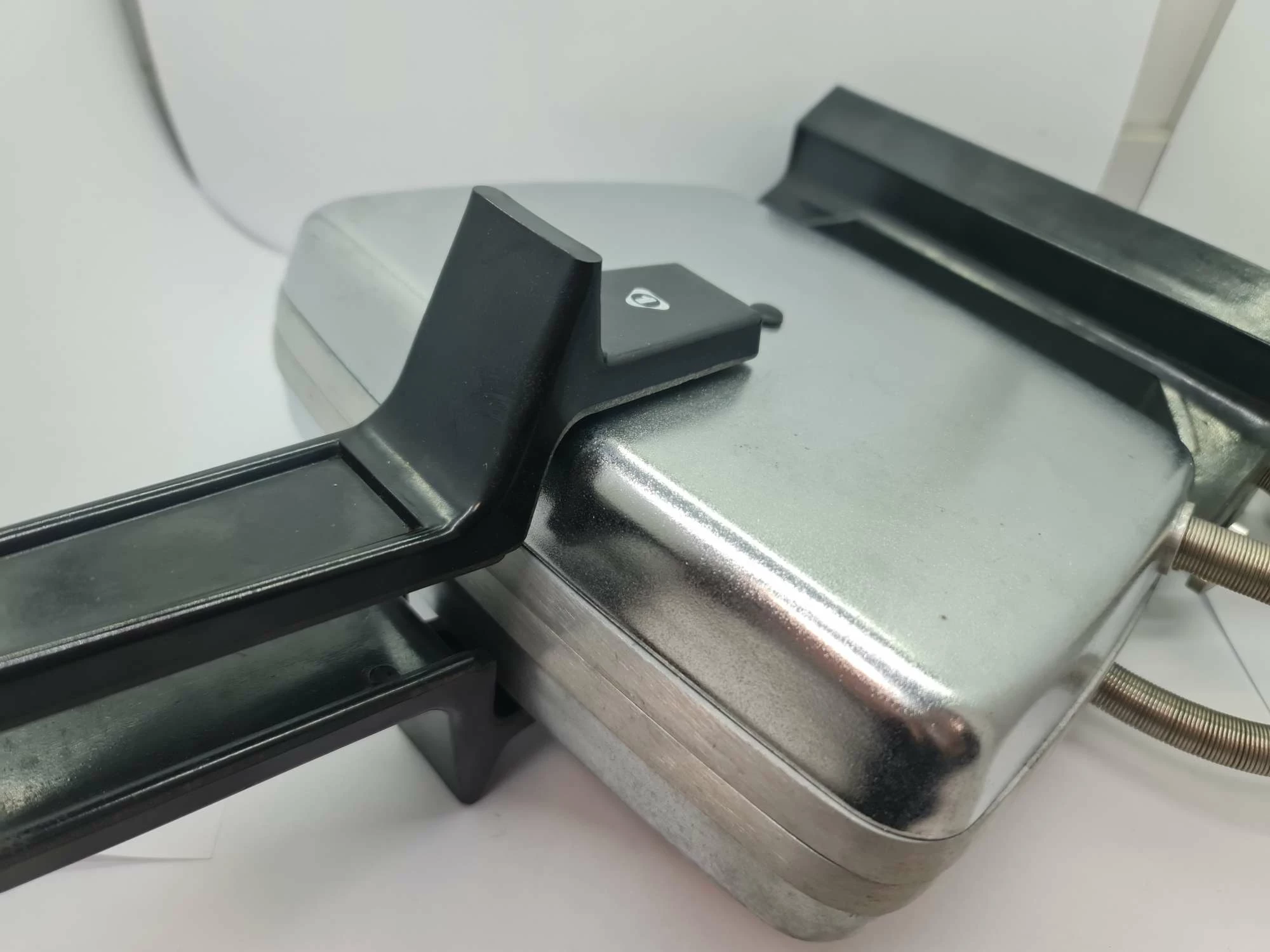 gofrownica-predom-251-1200w-prl-1-maja-10-knurow-sj