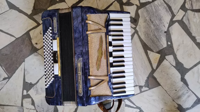AKORDEON DELICIA MELODIA V/POKROWIEC